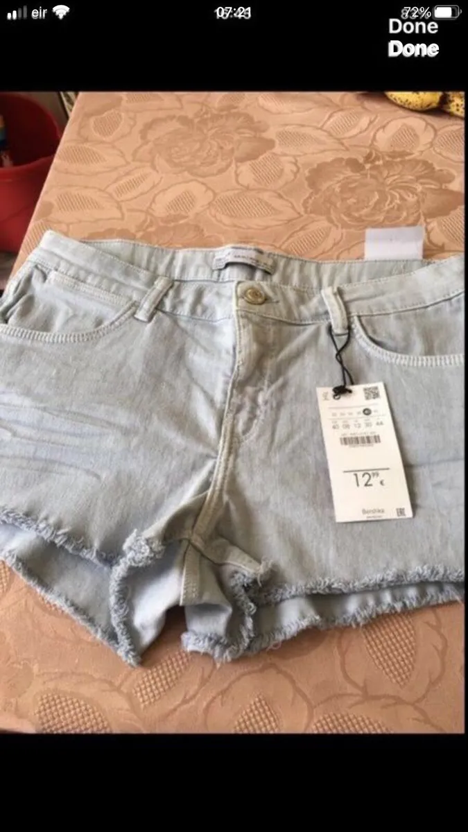 Ladies BNWT shorts  size 12 €8 - Image 1