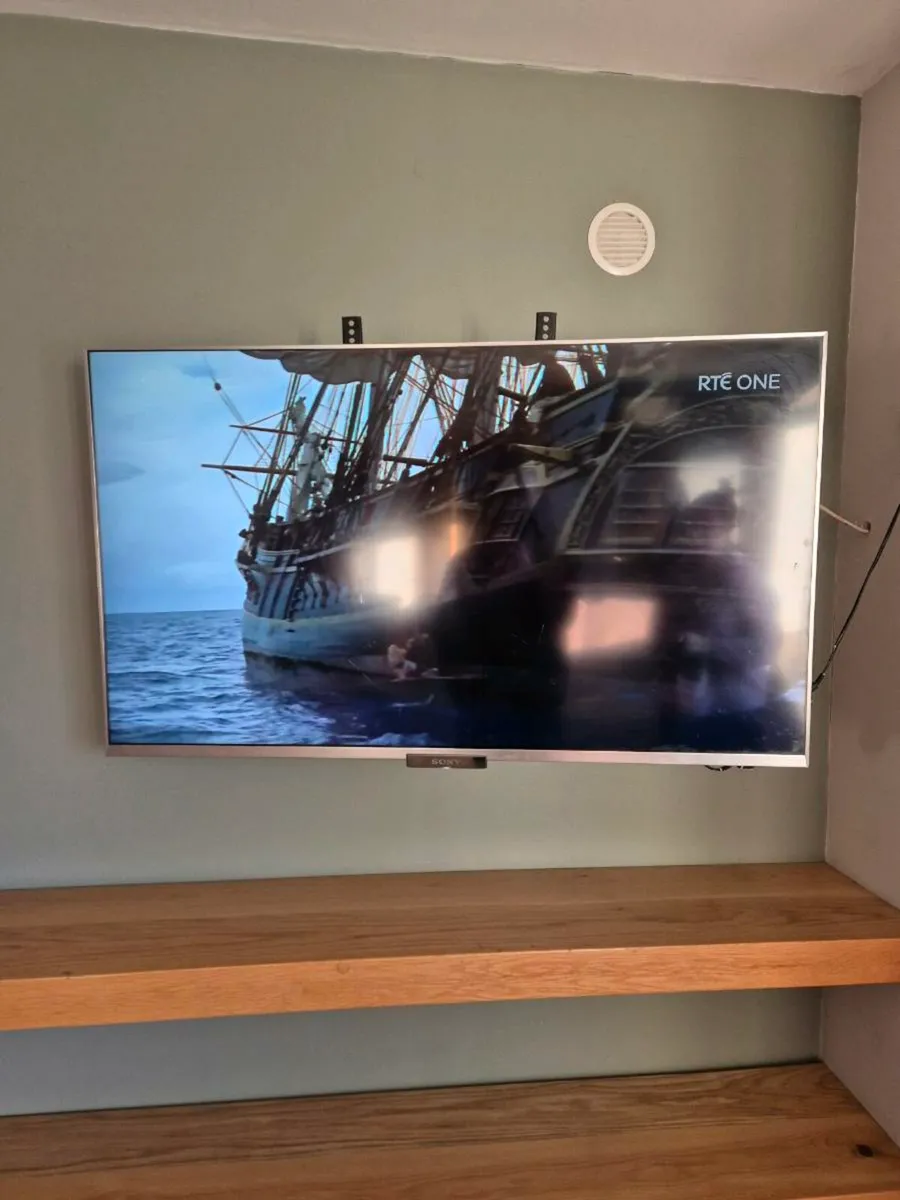 Sony smart tv - Image 1