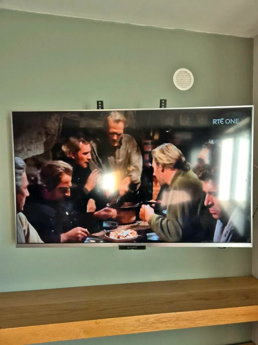 Sony smart tv - Image 2