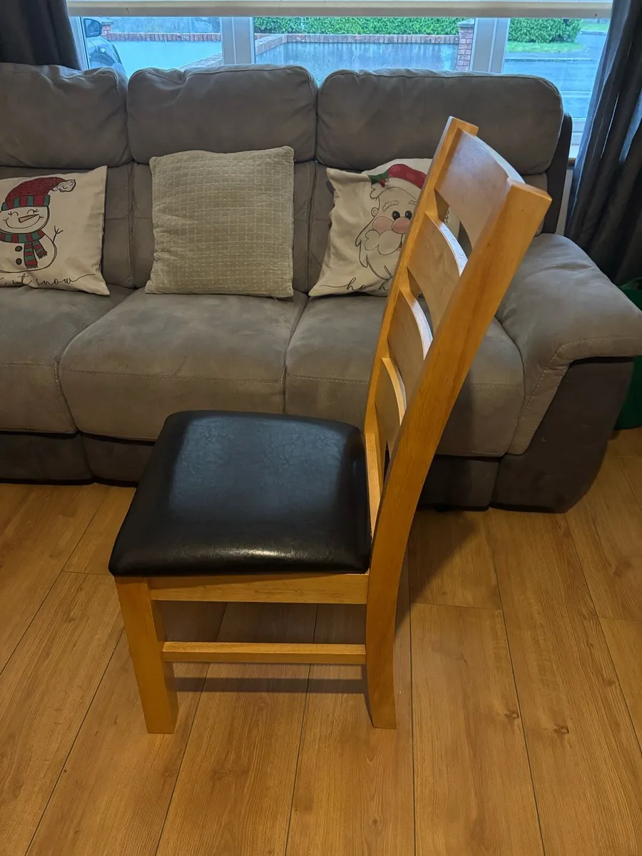 Dinning table and 6 chairs (delivery in Tuam) - Image 3
