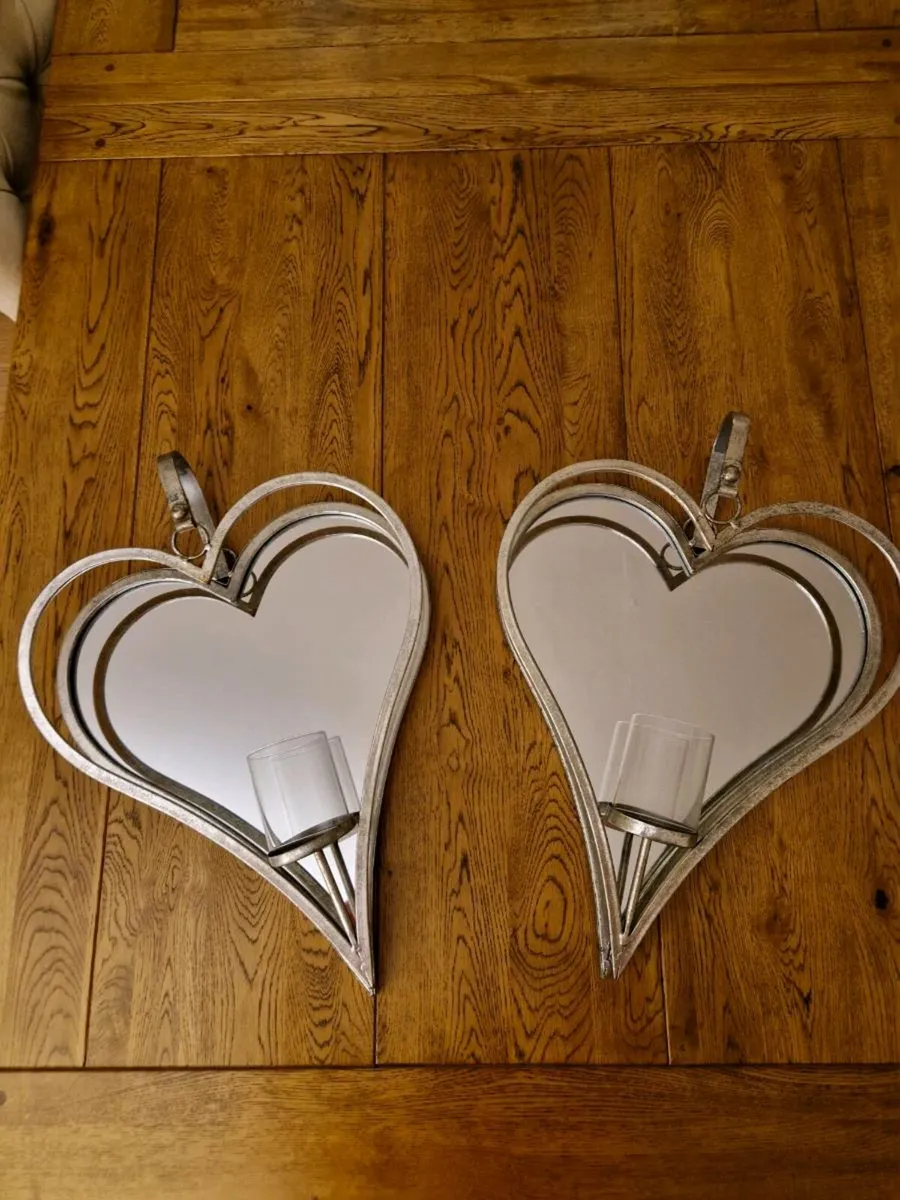 2 x Wall Sconces - Image 1