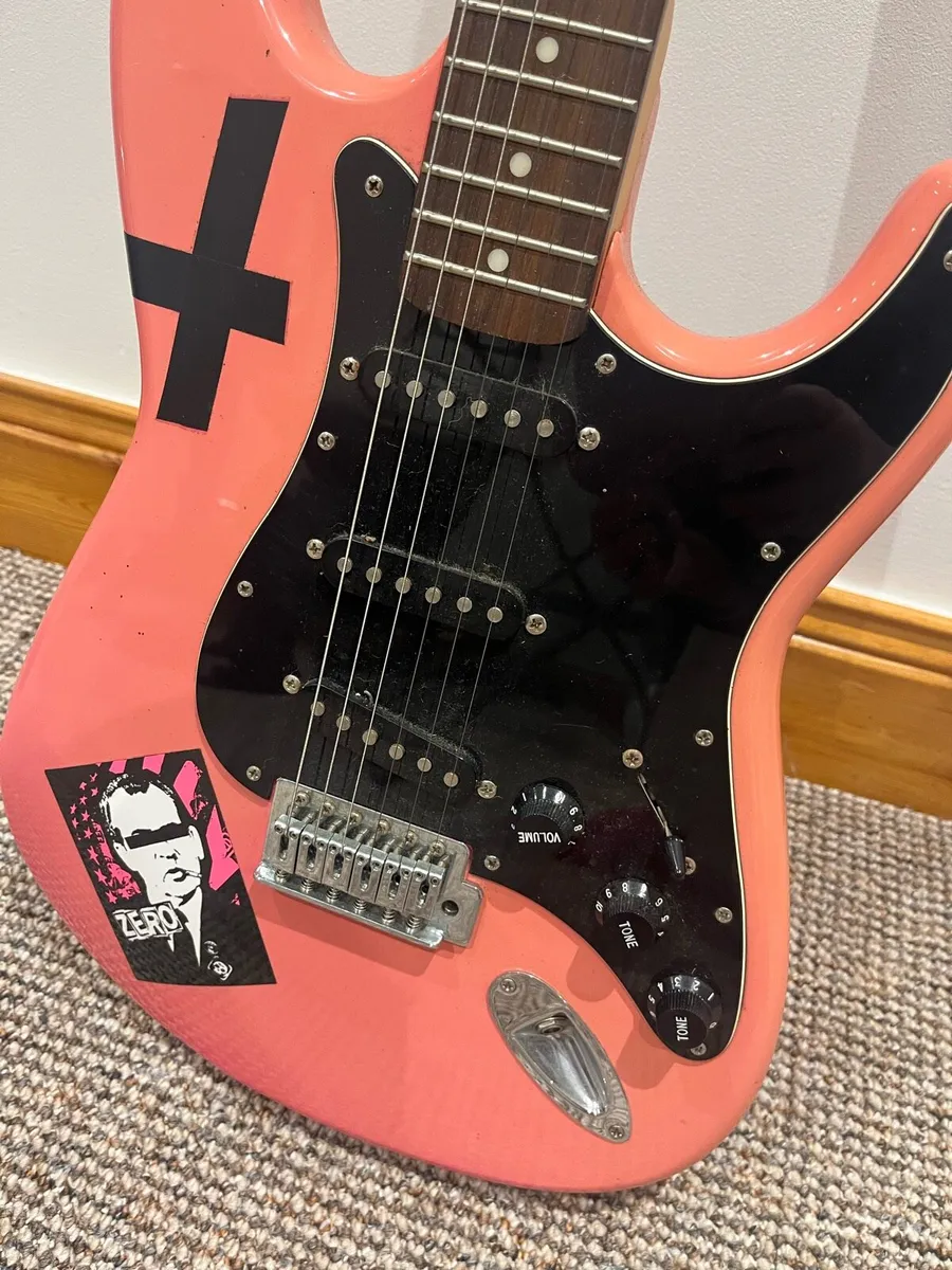 Electric guitar - Image 3