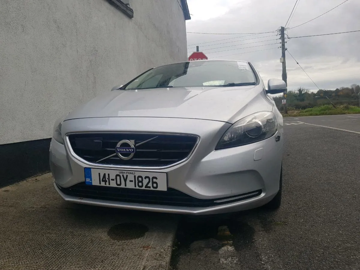 Volvo V40 2014 Automatic Low Kms 3Months warrant - Image 1
