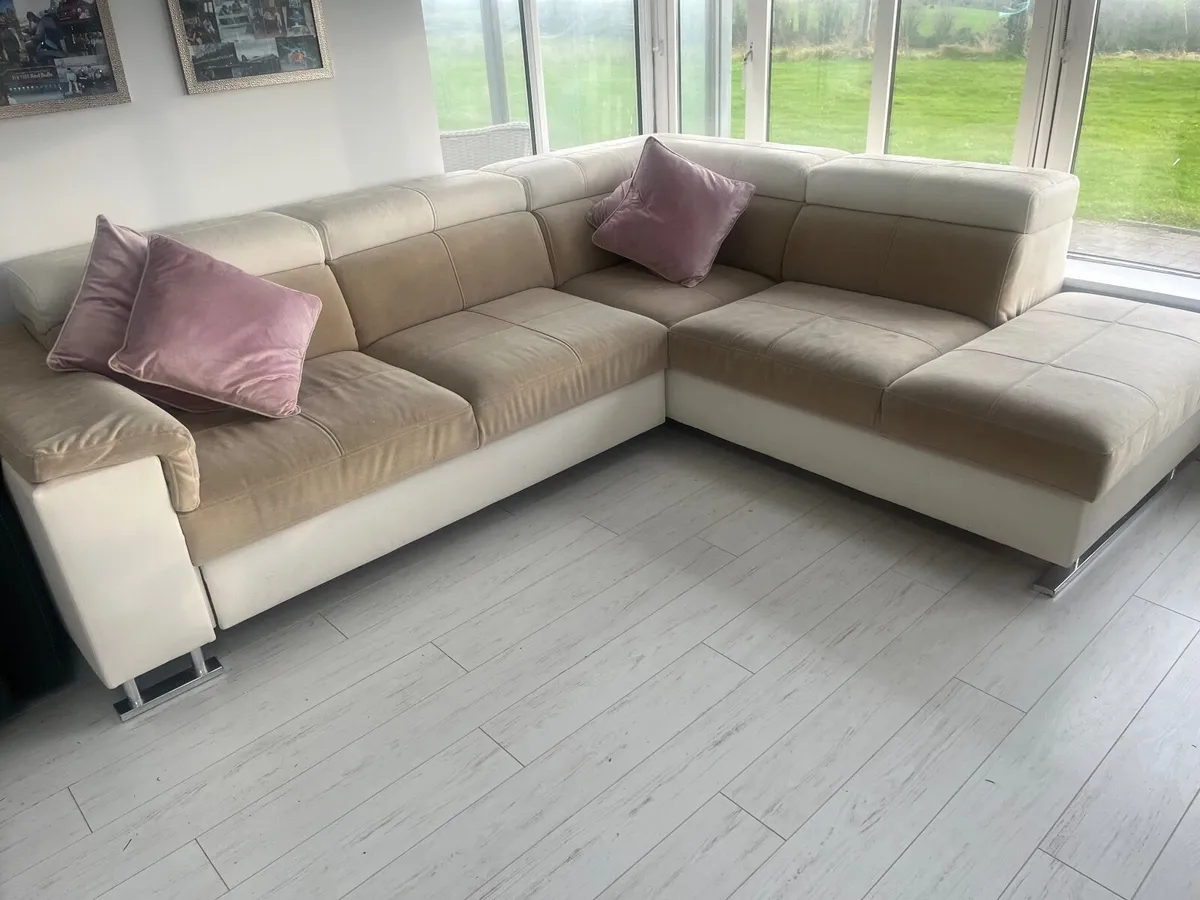 Corner couch beige & cream - Image 3
