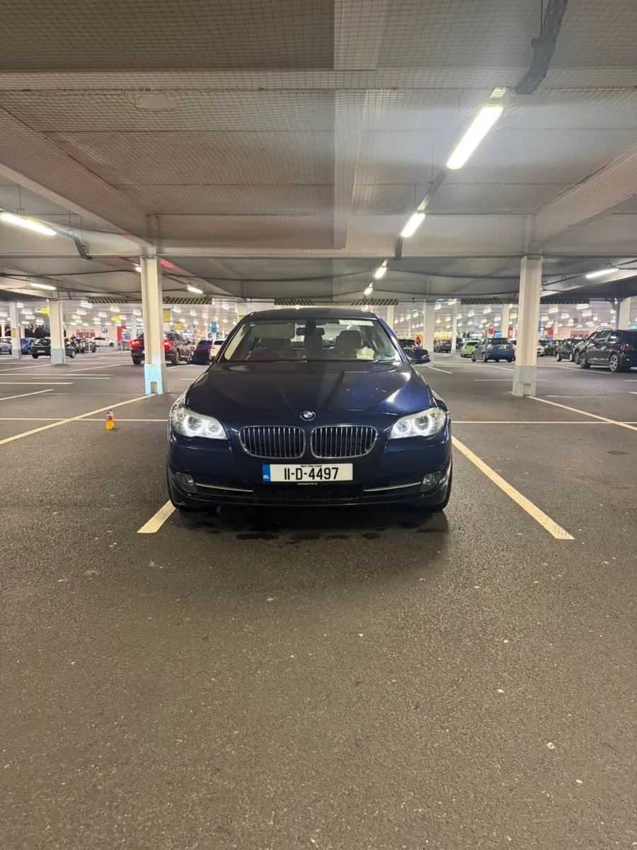 BMW 520D 2011 - Image 1