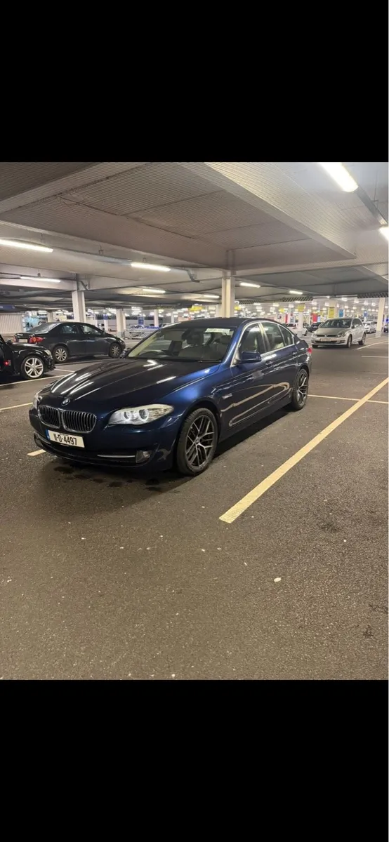 BMW 520D 2011 - Image 2