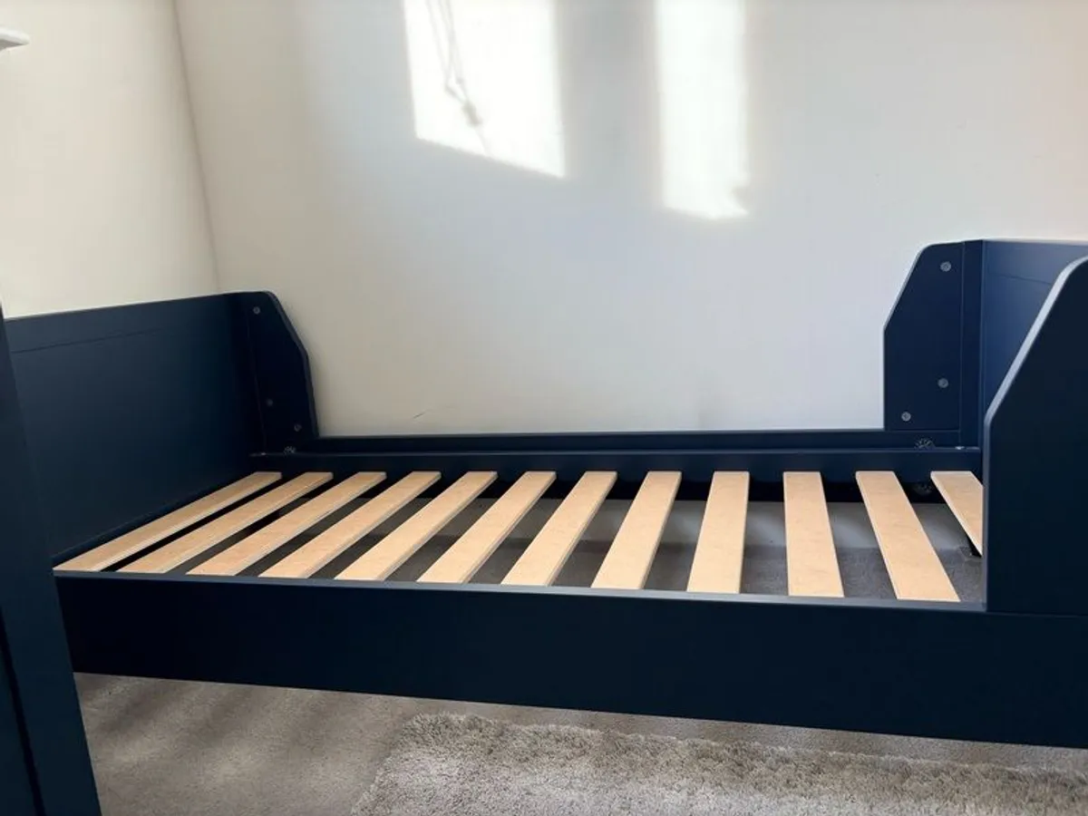 Mamas & Papas Cot Bed (cot converts to toddler bed) - Image 2