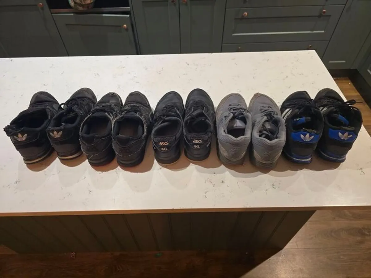 Selection of runners size 10.5 - Image 1