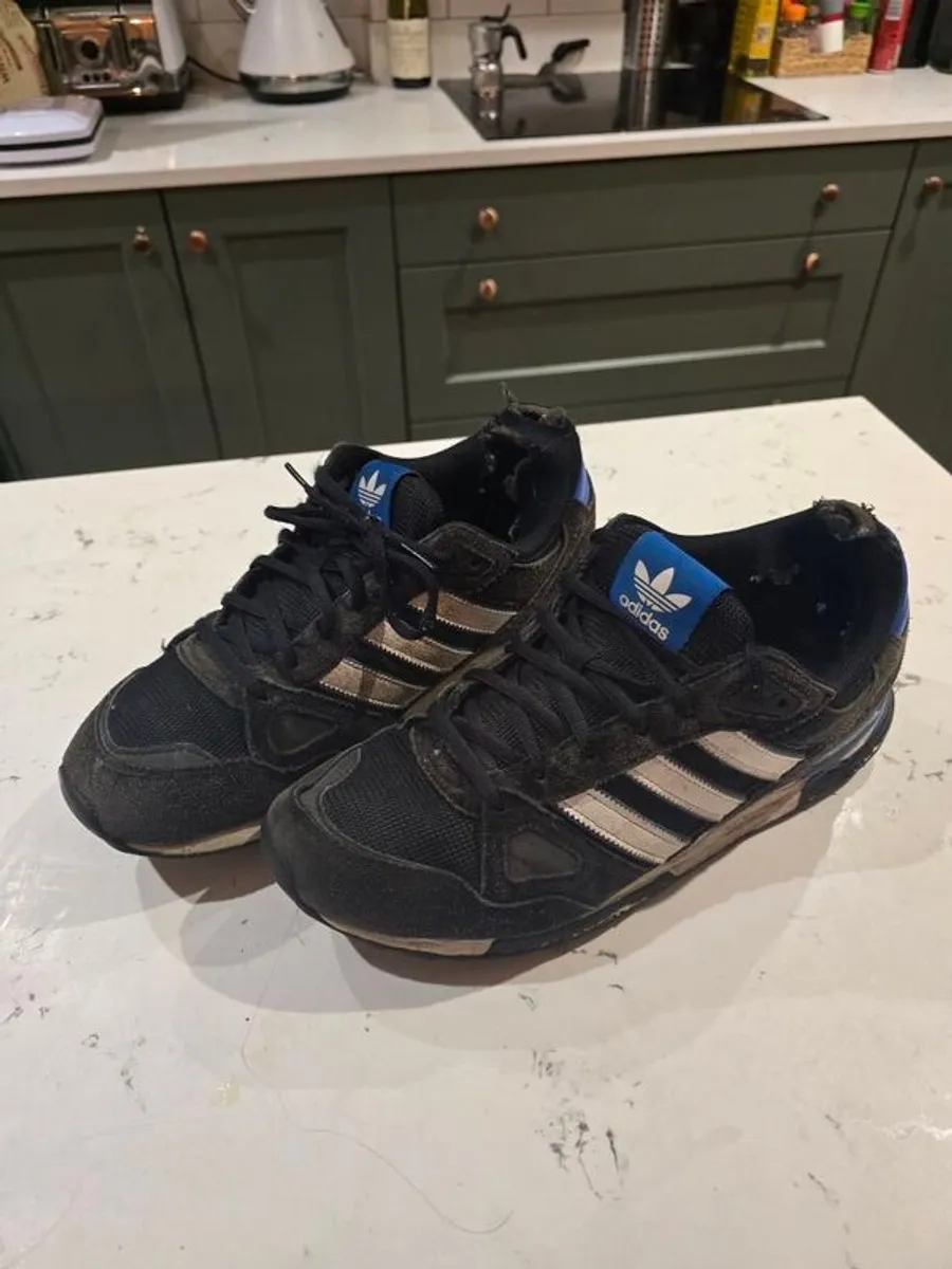 Selection of runners size 10.5 - Image 2