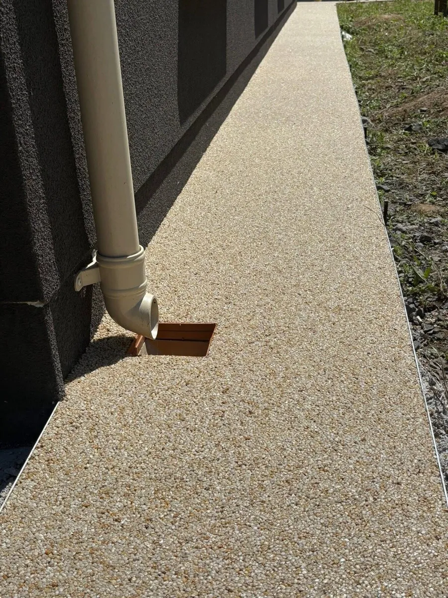 Resin bound - Image 1