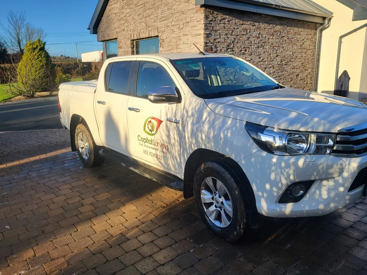 Toyota Hilux 2018 - Image 2