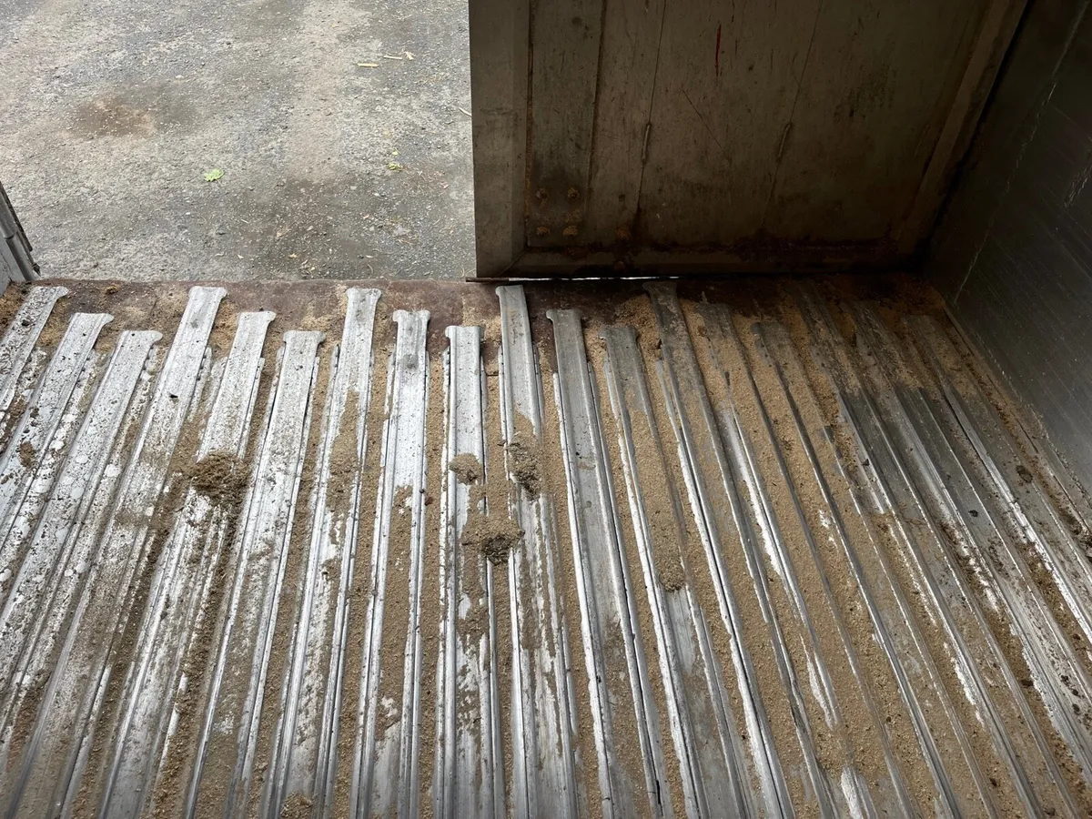 2013 BMI 130Cu Yard Walking Floor Trailer - Image 4