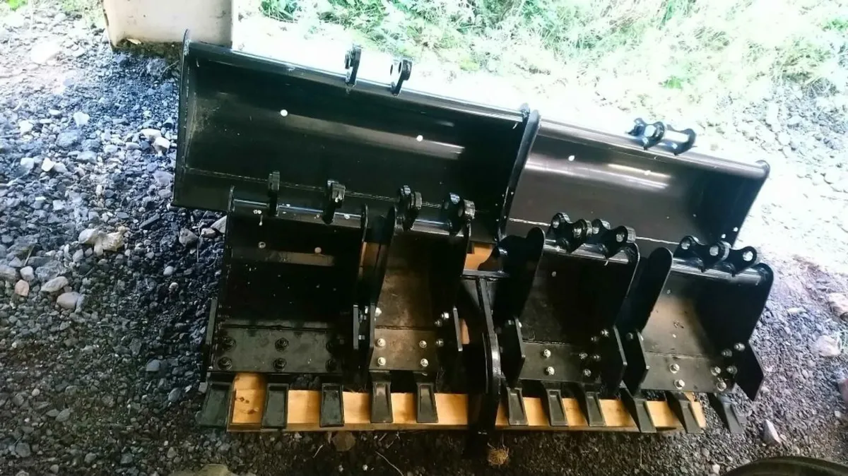 JPC MIVA NARROW DIGGER BUCKET