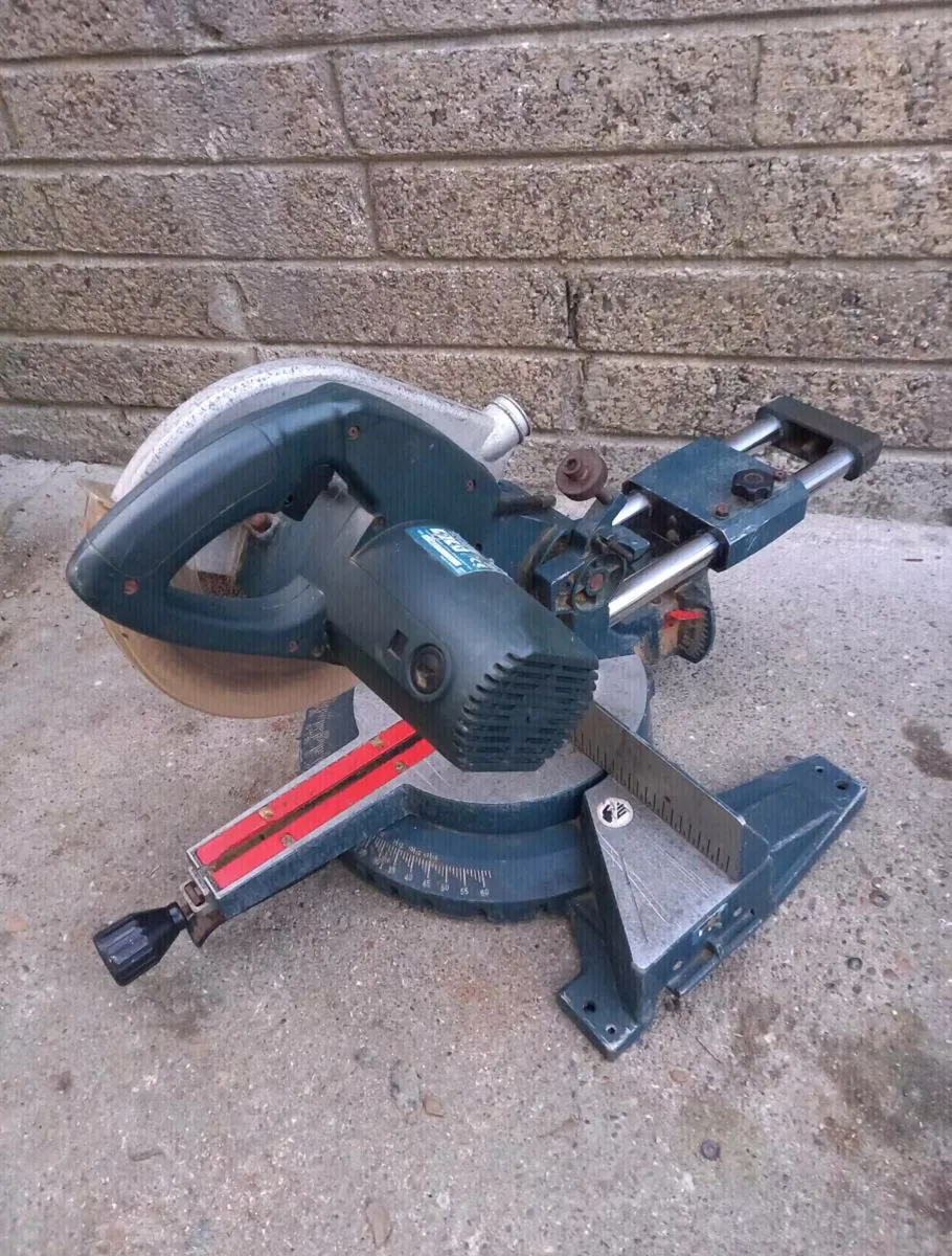 Bosch 10" Chopsaw - Image 3