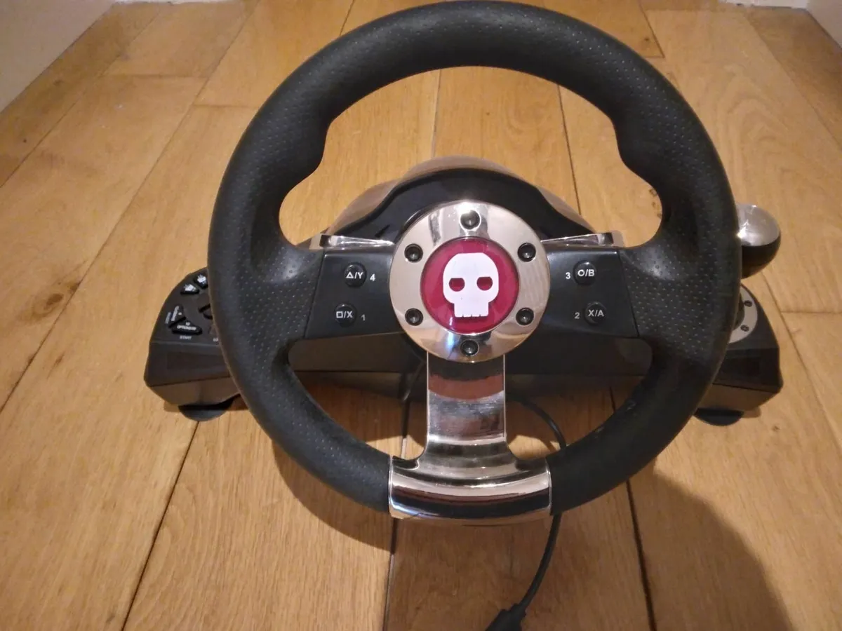 Numb Skull steering wheel & pedals (ps4/xbox 1 ) - Image 3