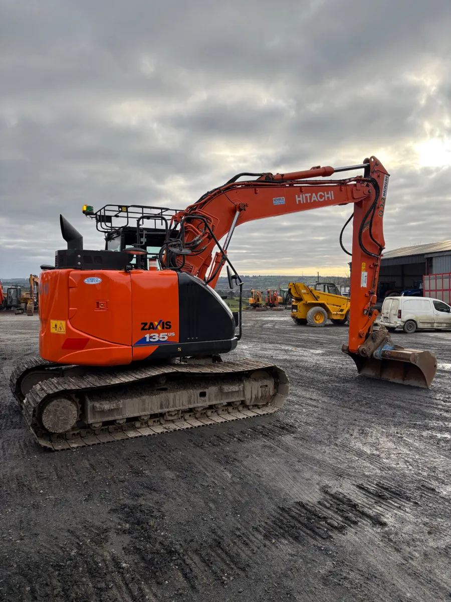 Hitachi zx135-6.       Choice - Image 3