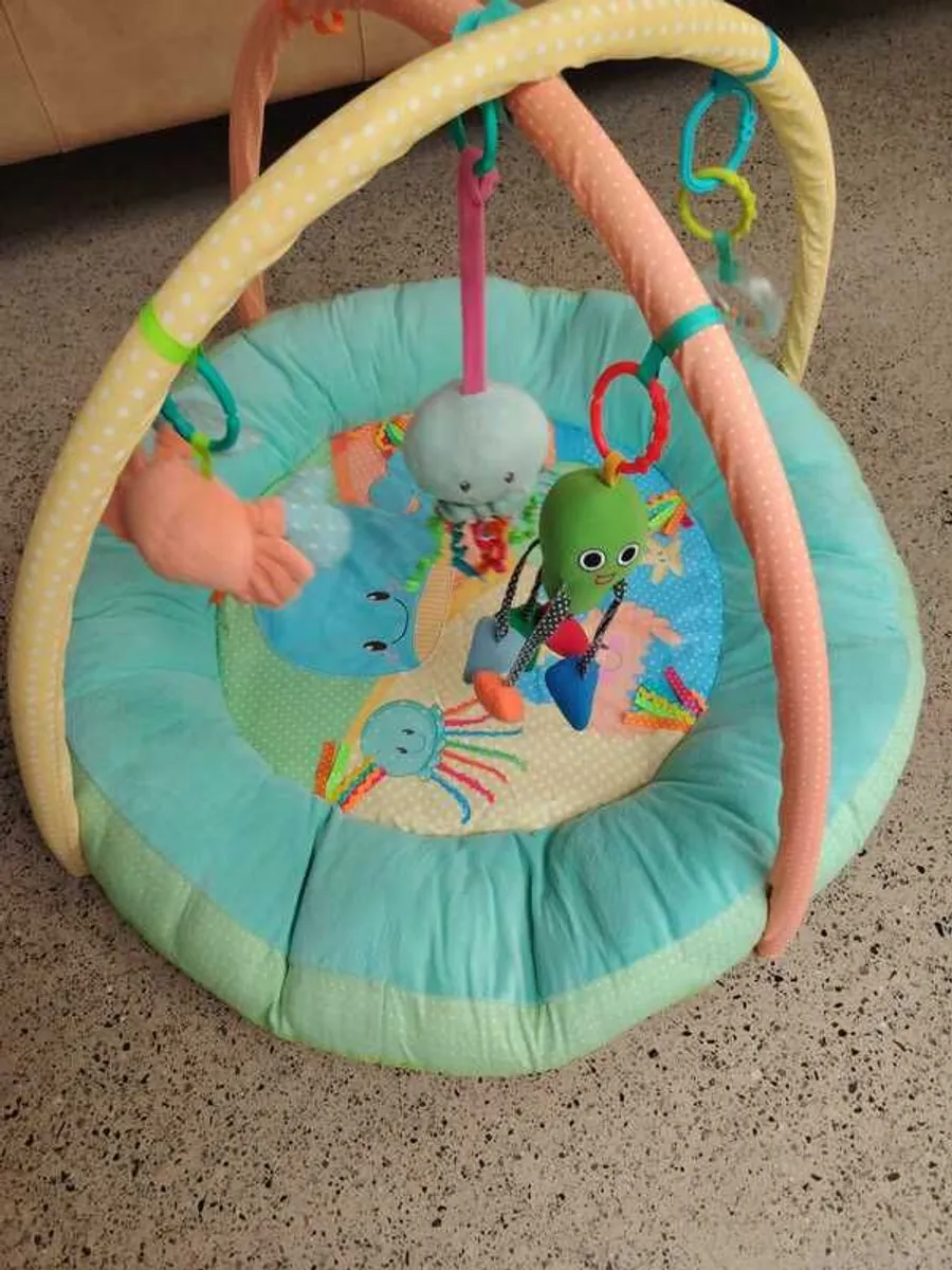 Mothercare Playmat and arch - Image 4