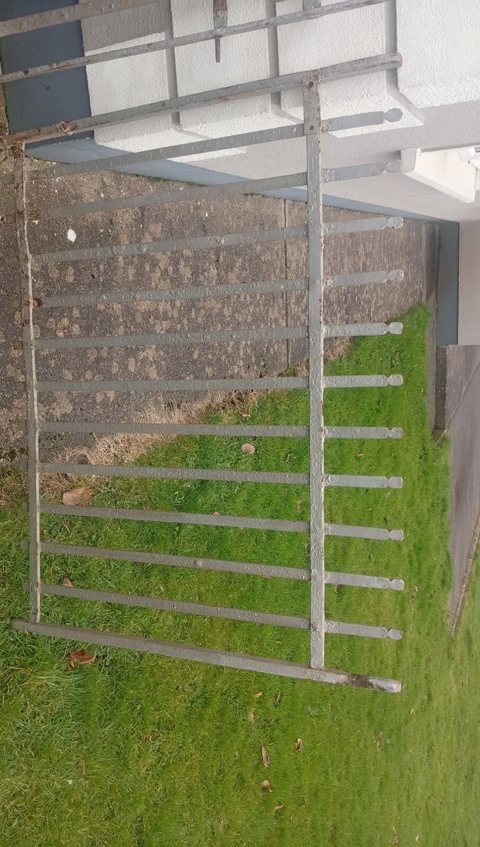 Wrought iron gates - Image 2