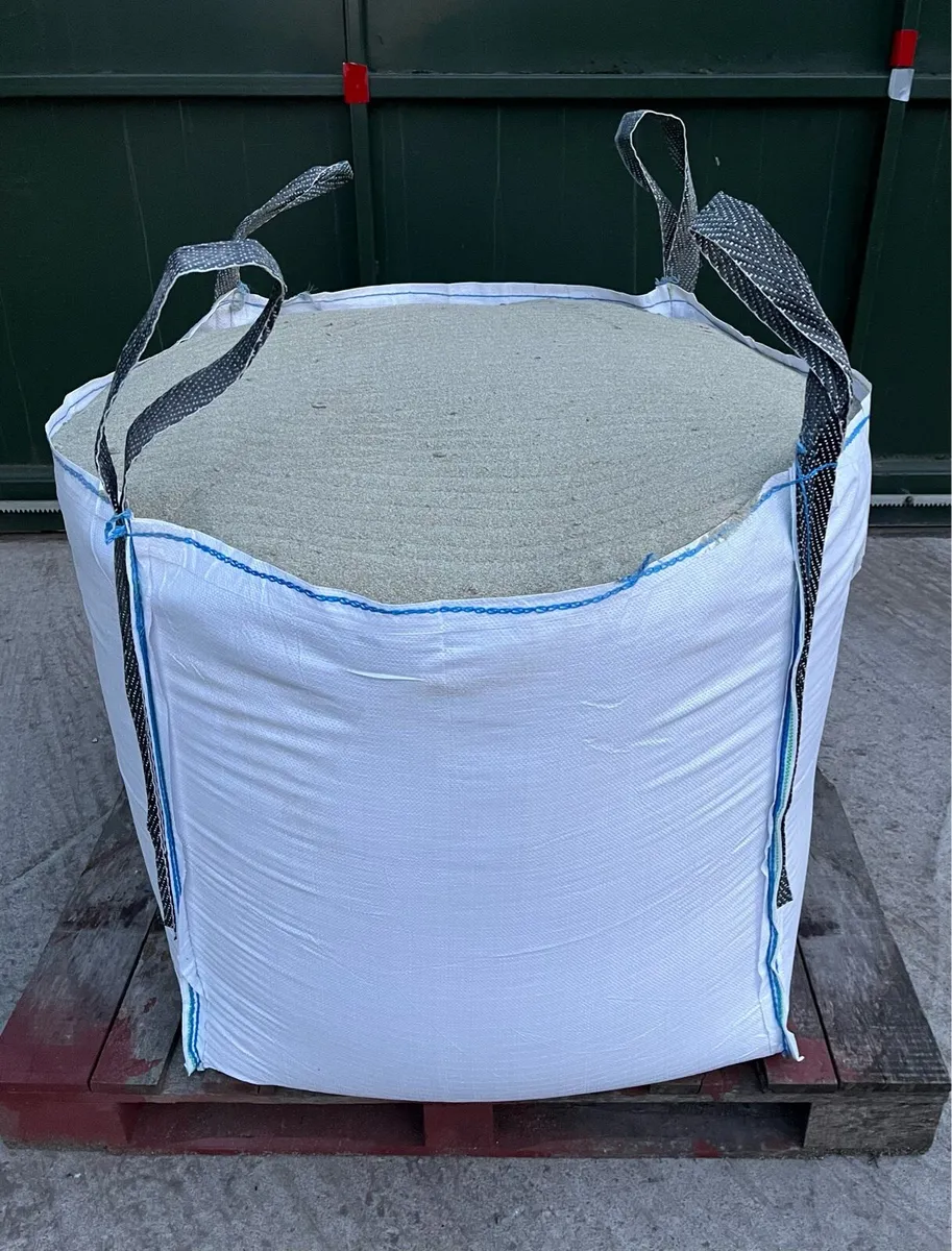 Sandblasting glass media - Image 1