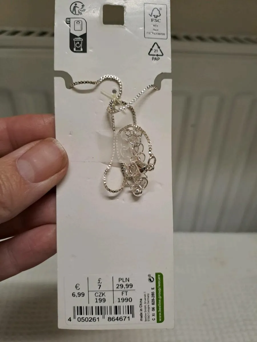 Silver-Tone Interlinked Ring Pendant Necklace - Image 4