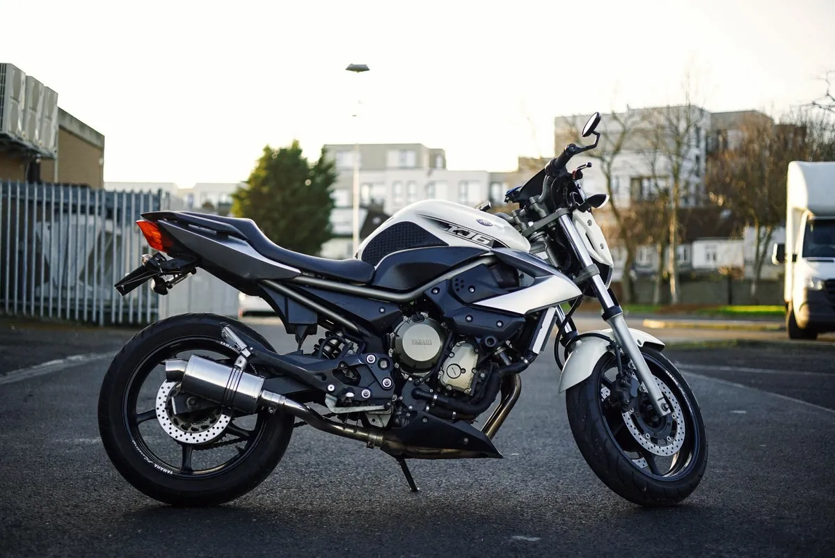 Yamaha XJ6 - Image 1