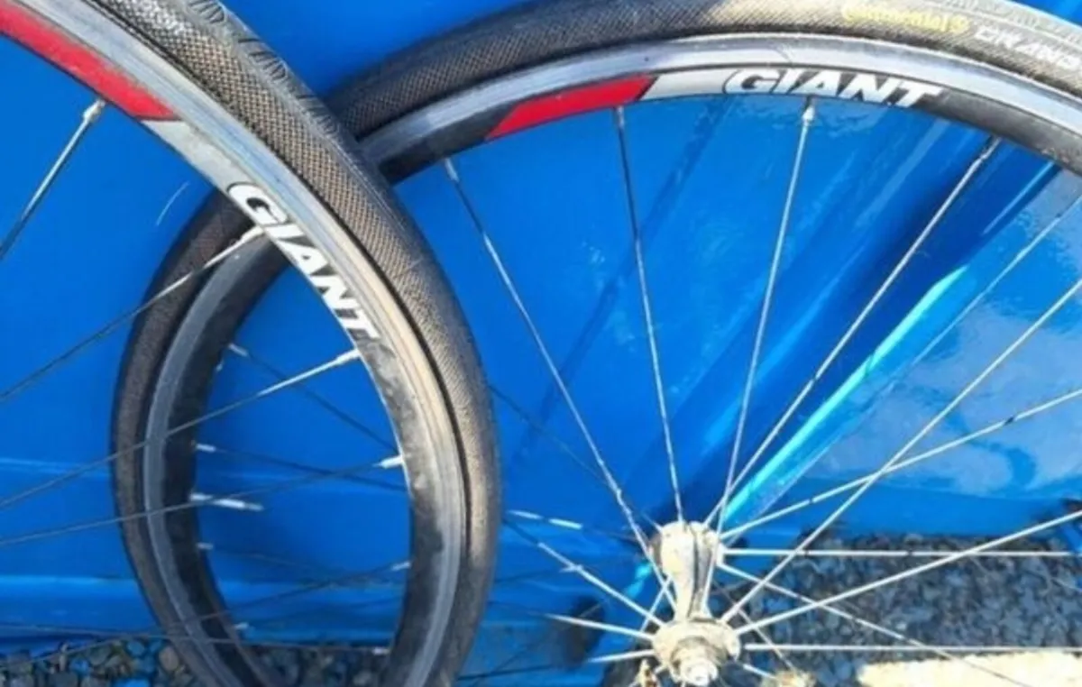 Giant 700c wheels with premium good year tyres - Image 2