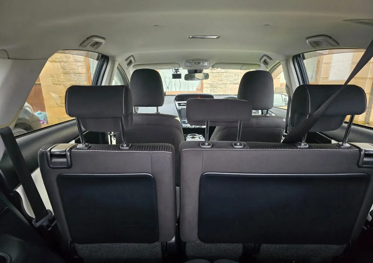 Toyota Prius 2020 - Image 3