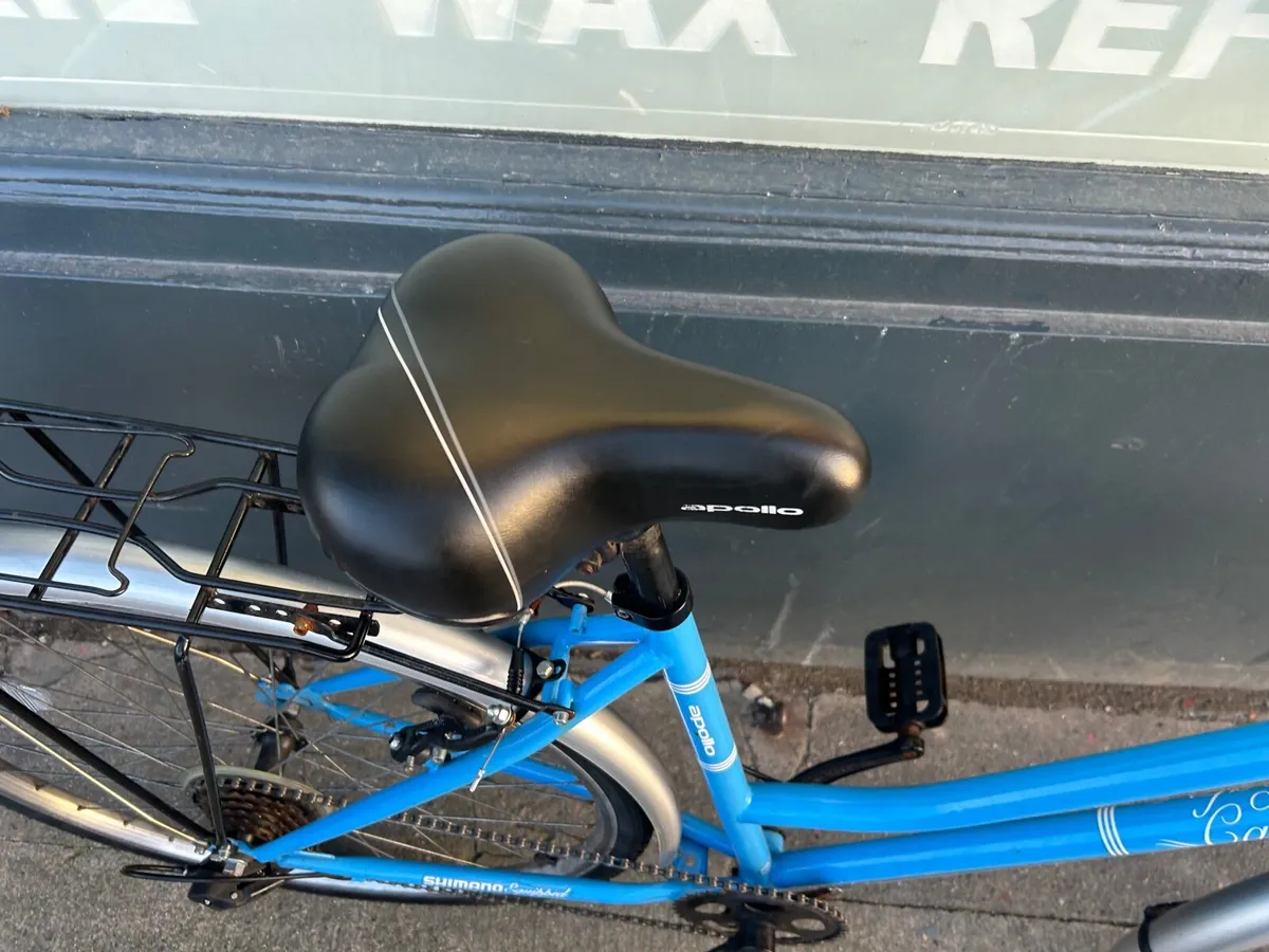 Cafe lady bike❗️Open 7 days of the week ❗️ - Image 3