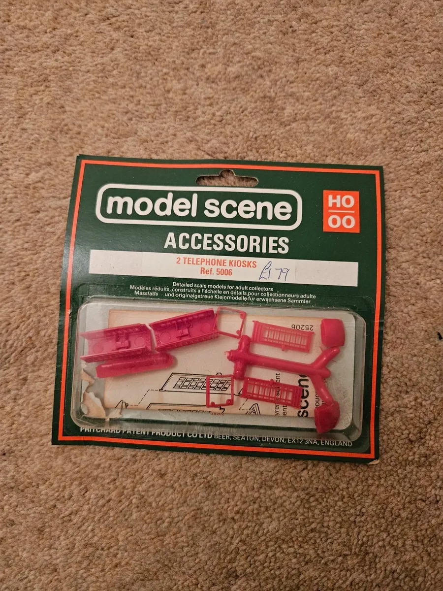 Hornby Peco Telephone Box