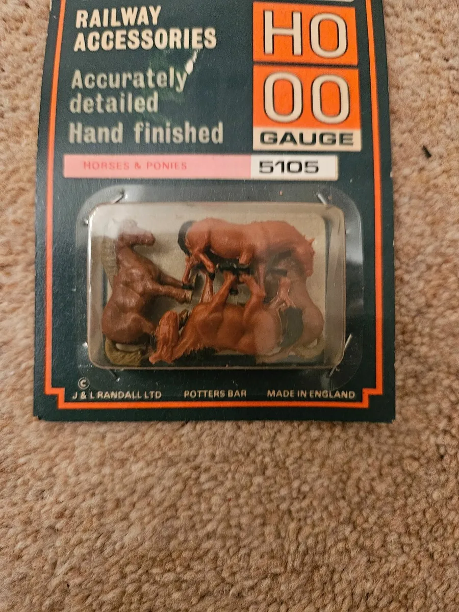 Hornby Peco Horses - Image 2