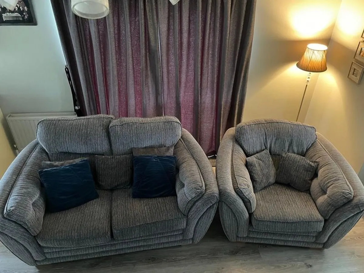 2 seater + 1 seater - Image 1