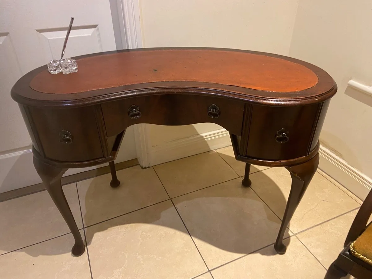 Edwardian leather top writing desk - Image 1