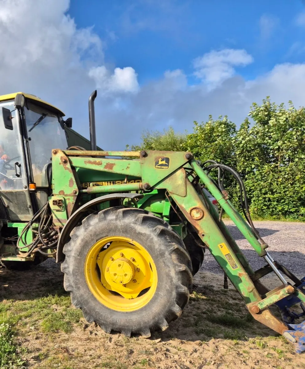 John Deere 245 Loader - Image 1