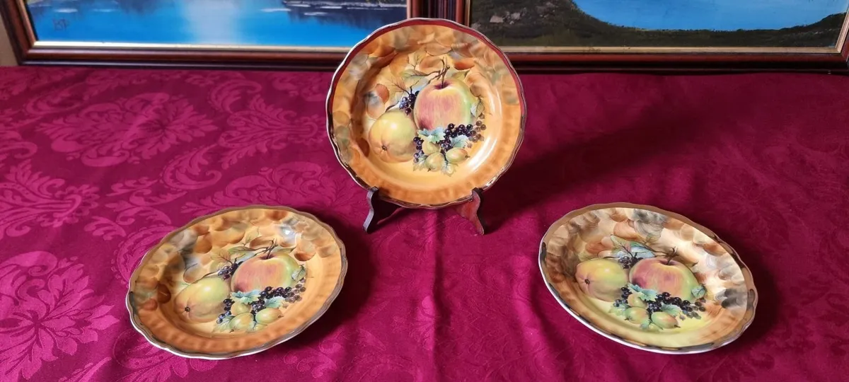 3Pc. Hose St. Pottery England Orchard Gold Plates - Image 4