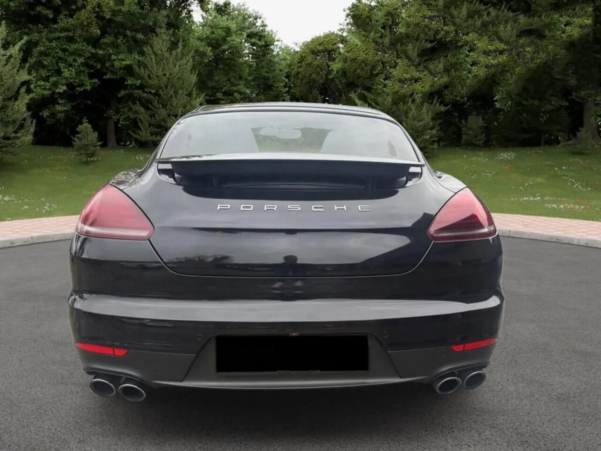 Porsche Panamera E Hybrid - Image 3