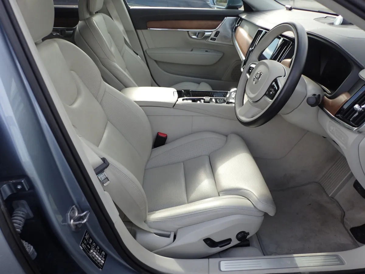 2.0T8 PLUG IN HYBRID INSCRIPTION EDITION 43,900KMS - Image 2