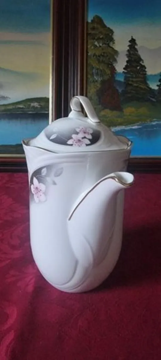 Royal Albert Horizons StarFlower CoffeePot/Pitcher - Image 3