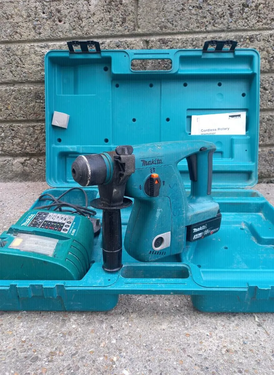 Makita Cordless Hammer Drill - Image 3