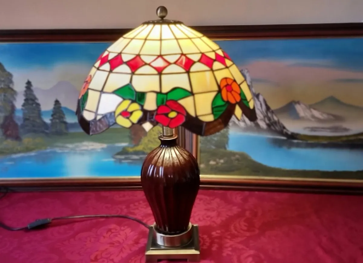 24"Tall Tiffany Style Table Lamp With 18"WideShade - Image 2