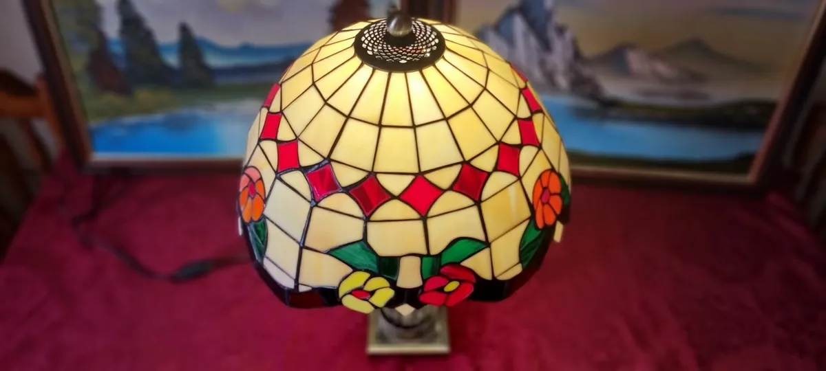 24"Tall Tiffany Style Table Lamp With 18"WideShade - Image 3