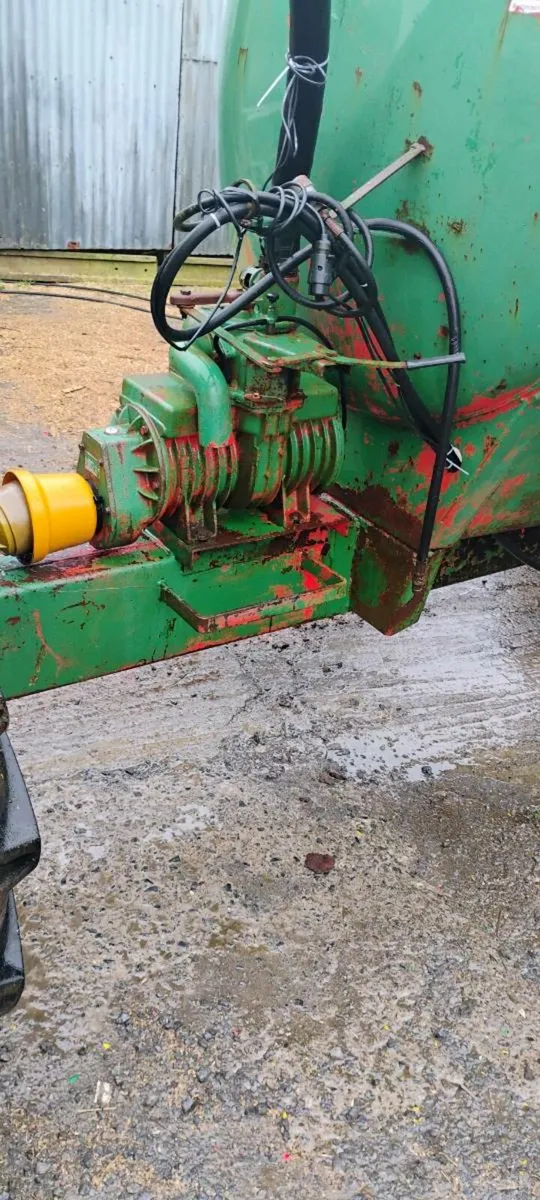 Slurry tanker - Image 4