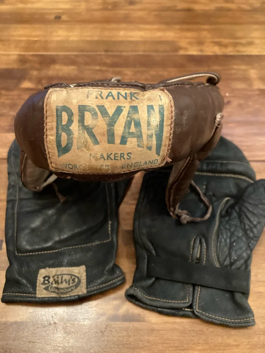 Vintage Boxing Gloves & Helmet - Image 1