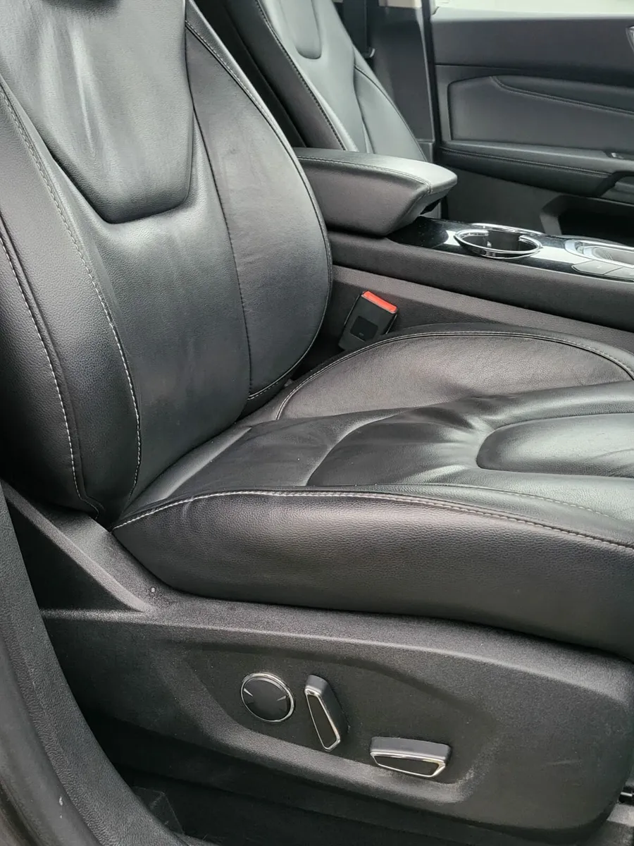 Ford S-Max Titanium 180bhp - Image 3