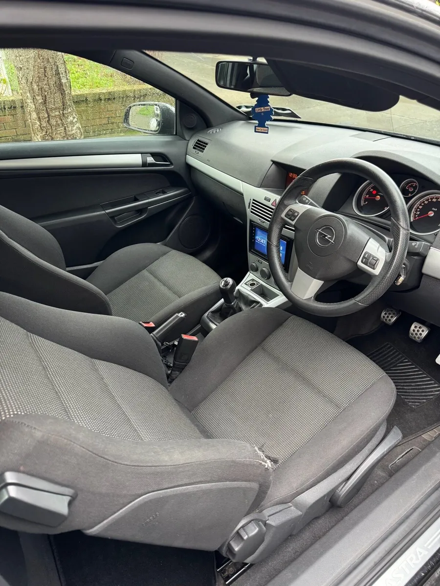 *LOW MILAGE* Opel Astra - Image 4