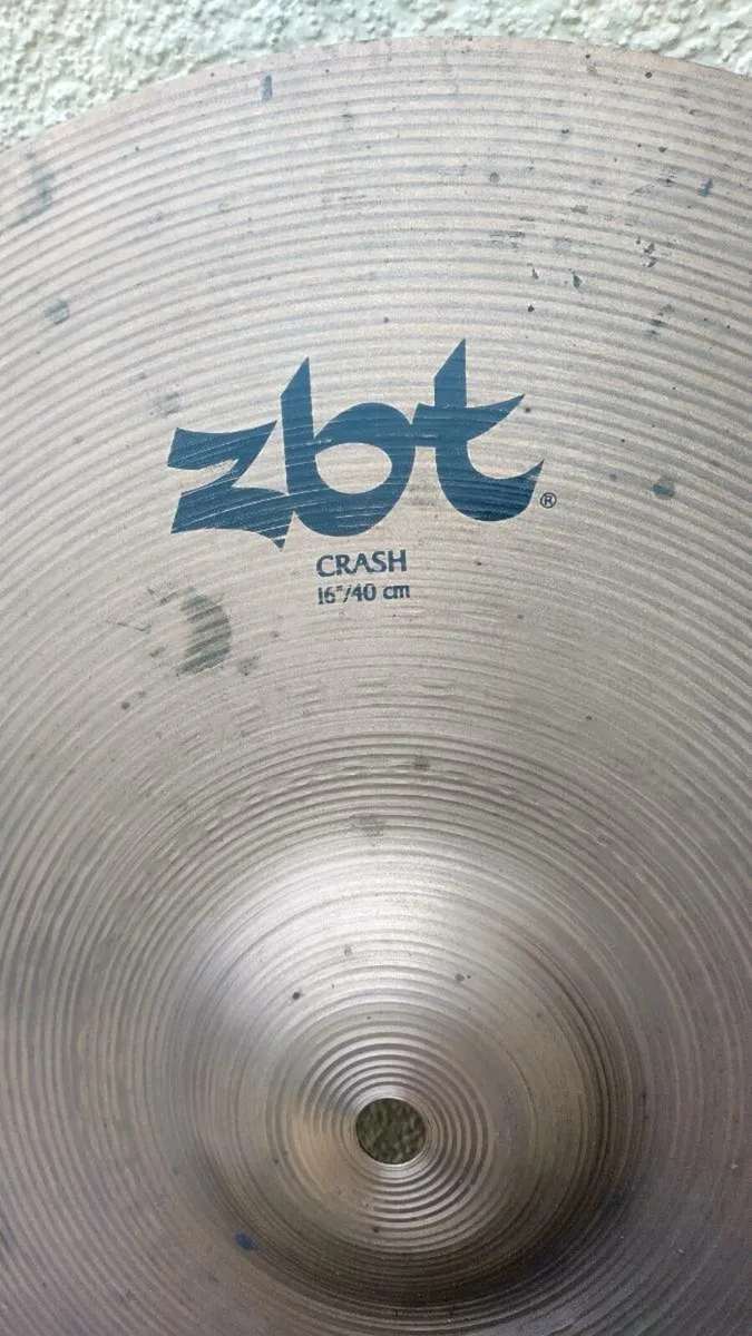 16" Zildjian crash cymbal - Image 2
