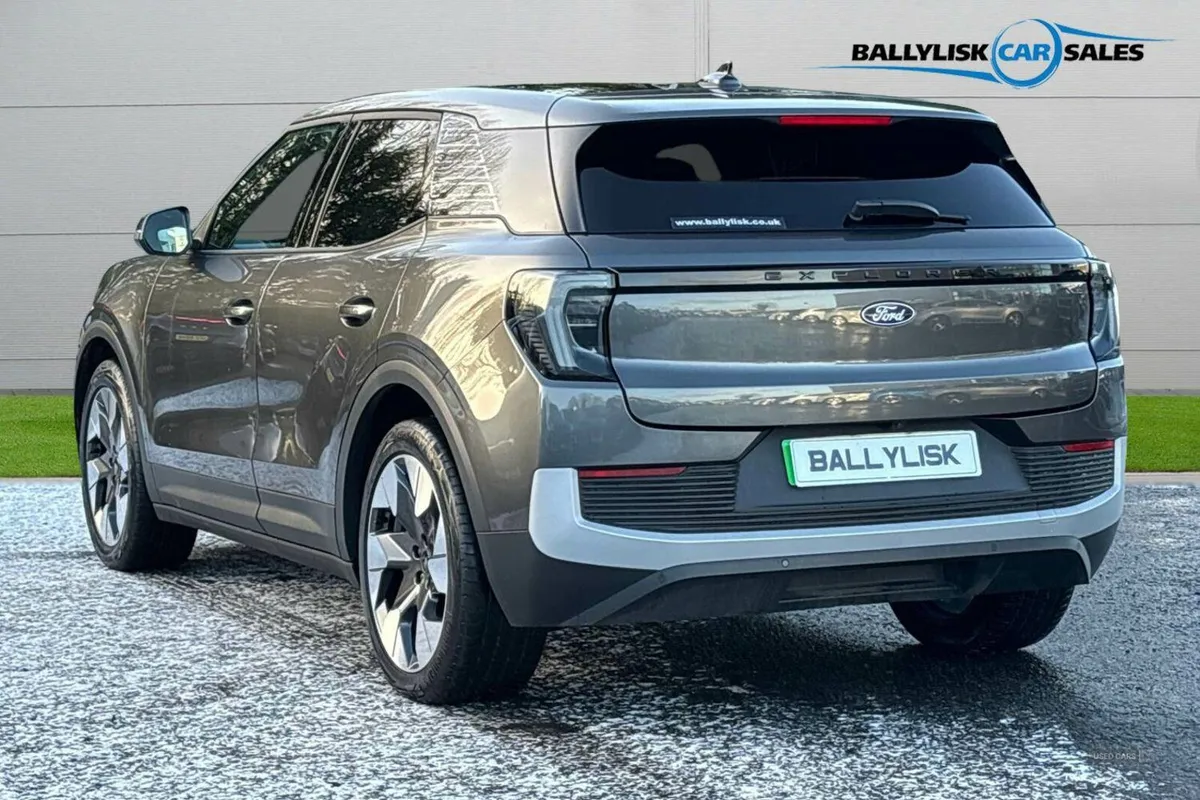 Ford Explorer Extended Range 77kWh Premium SUV 5dr - Image 2