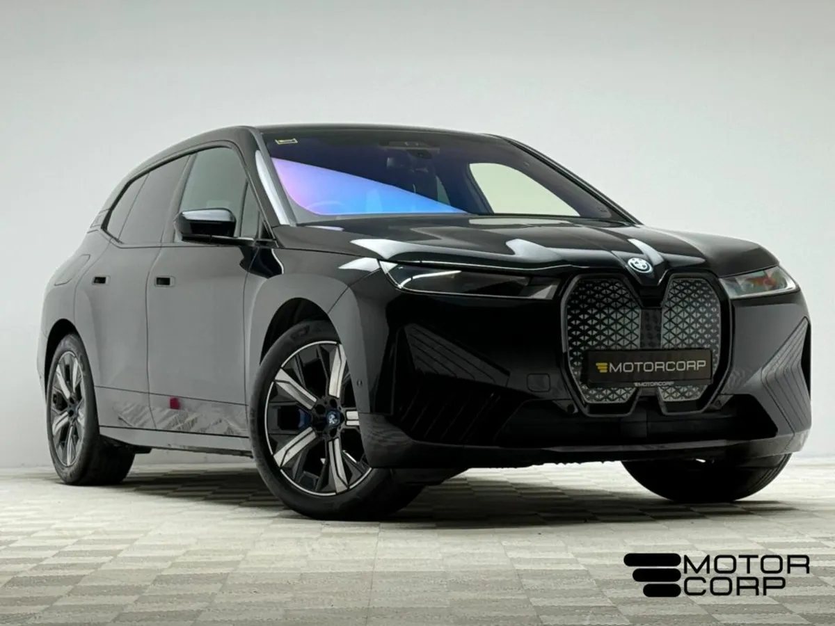 BMW iX 40 M SPORT XDRIVE - Image 1