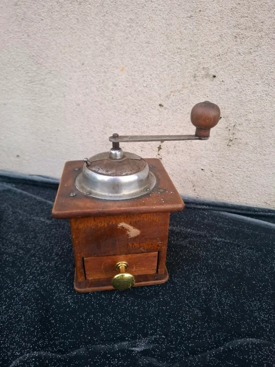 Old coffee grinder postage possible - Image 1