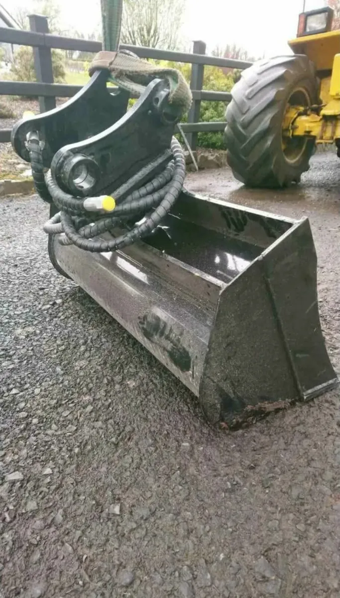 GARDEN LANDSCAPING MINI DIGGER BUCKET - Image 2