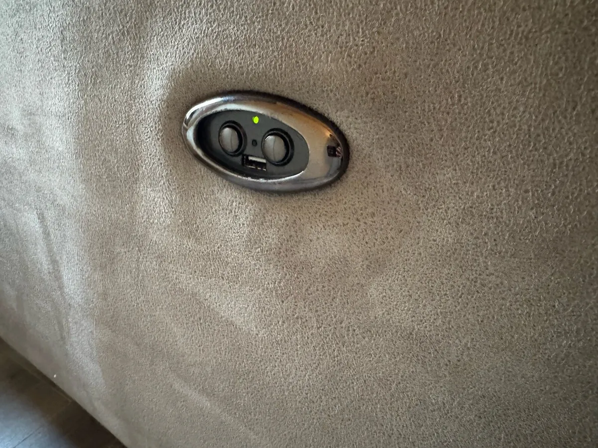 Electric DFS Tahiti recliner corner sofa - Image 2